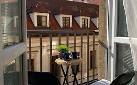 Audrey Hepburn Apartment Cathedral View Top Location Air Conditioned